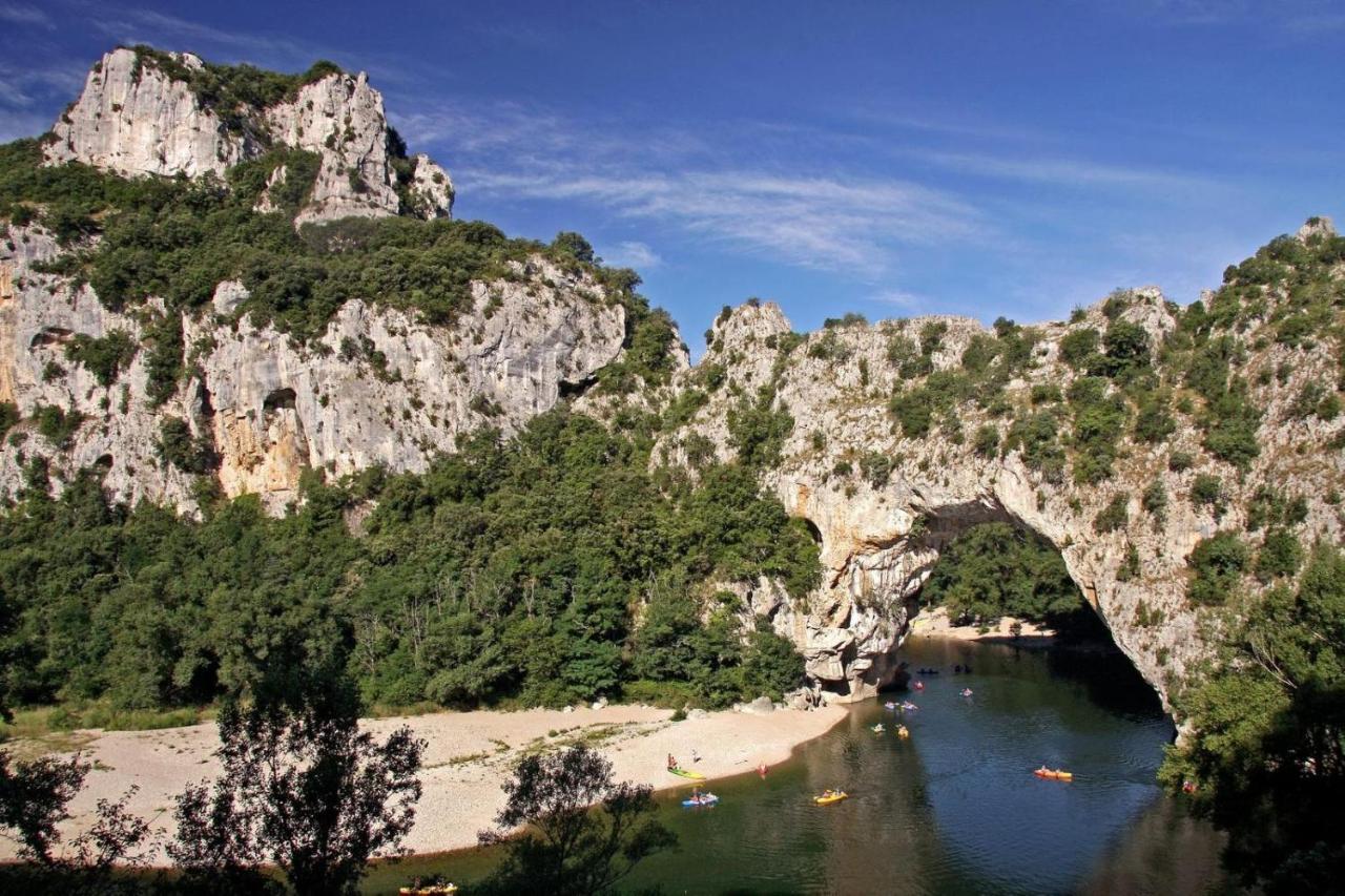 Le Rocher De Sampzon Екстериор снимка