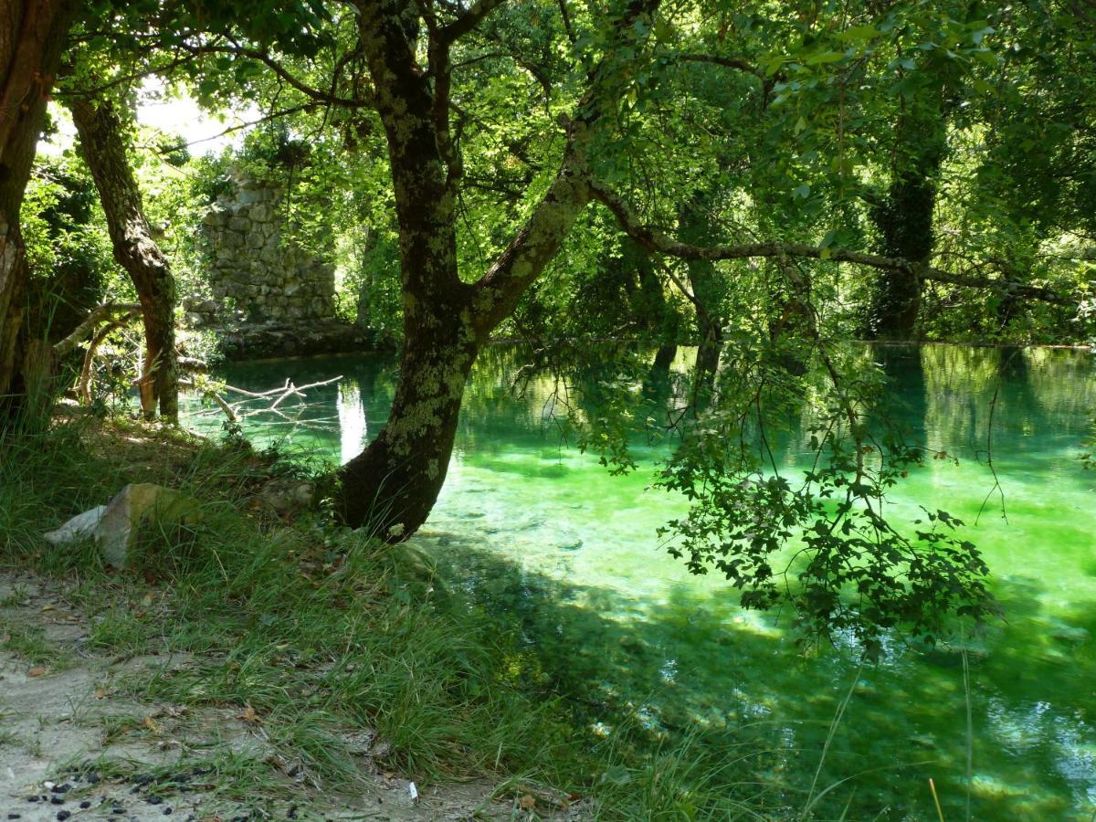Le Rocher De Sampzon Екстериор снимка